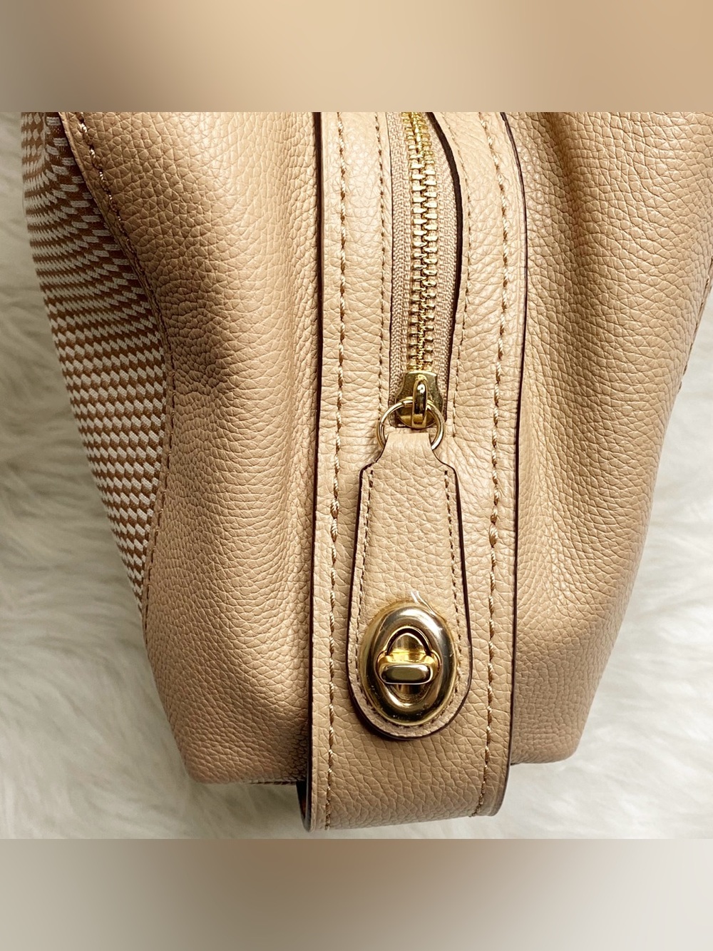 Coach NWT Legacy Jacquard Edie Tan/Beechwood Shoulder Bag w/ Dustbag - Picture 8 of 9